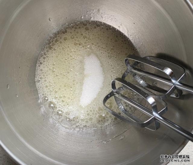 全蛋白舒芙蕾，低糖無油，超輕盈的口感，好吃到爆