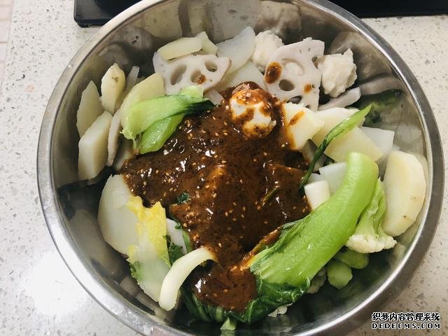 天熱沒食欲，我家就來一碗這個開胃菜，快速上桌，麻辣鮮香特過癮