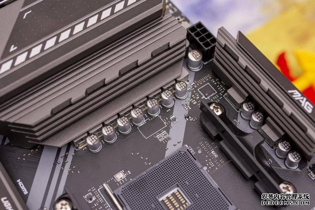 升級PCI-E 4.0，支持雙顯卡，微星B550M迫擊炮開箱