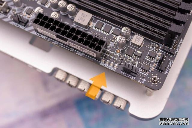 升級PCI-E 4.0，支持雙顯卡，微星B550M迫擊炮開箱