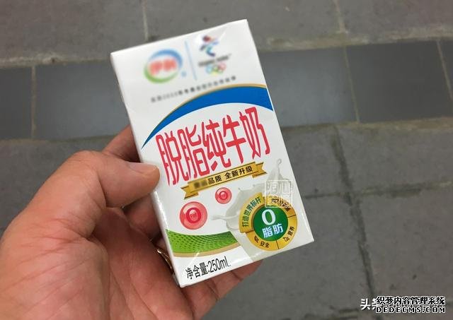 全脂、低脂、脫脂牛奶，應(yīng)該怎么選？4個(gè)知識(shí)點(diǎn)，教你正確喝牛奶