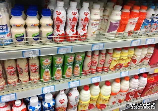 全脂、低脂、脫脂牛奶，應(yīng)該怎么選？4個(gè)知識(shí)點(diǎn)，教你正確喝牛奶