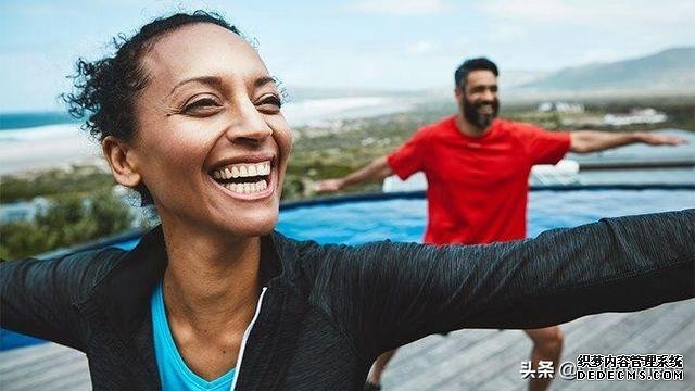 運動是如何改善情緒的？堅持健身真的可以讓你精神更健康，更快樂