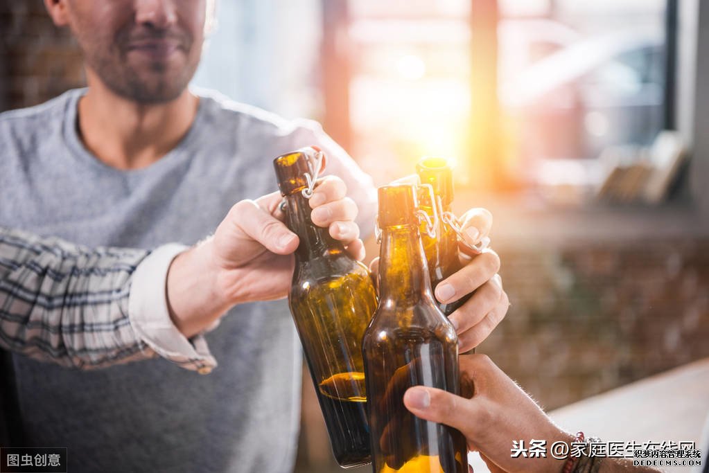 人到中年如何養(yǎng)生？做到“3不貪”“2多做”，長(zhǎng)壽常相伴