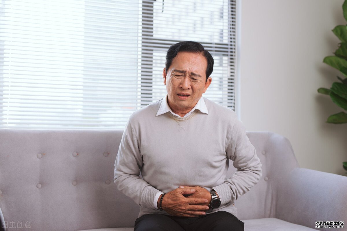 麥冬，補(bǔ)肺胃心三經(jīng)之陰，常用于慢性胃炎胃潰瘍、糖尿病、失眠等